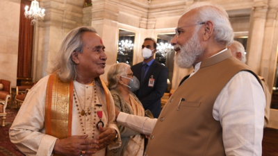 'Deeply saddened': PM Modi mourns Pandit Channulal Mishra; hails classical singer's legacy