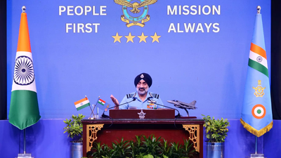 Air Chief Marshal Urges Rapid Induction Of Su-57 Or Rafale Jets To Strengthen India’s Air Power
