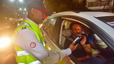Traffic cop fined Rs 2000 for violations
