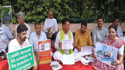 Social activists protest outside Jodhpur collectorate office demanding release of Sonam Wangchuk