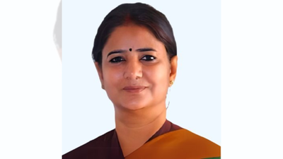 Bihar polls: RJD women’s wing chief Ritu Jaiswal files nomination as independent; opposes ticket to rival