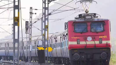 Railways aims at having quick cleaning teams after every 3-4 stations, wash toilets in under a minute