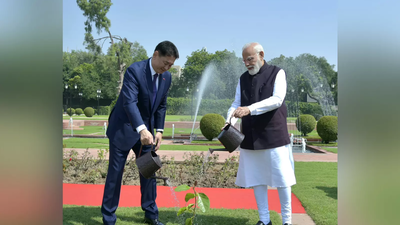 PM Modi, Mongolian President plant saplings under 'Ek Ped Maa Ke Naam' initiative