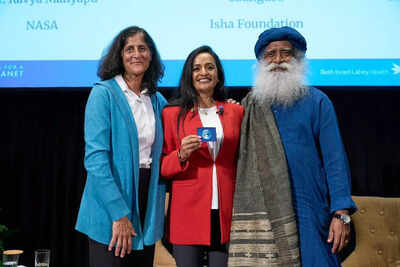 Photo: @SadhguruJV/X Conscious Space Exploration: Sadhguru, Sunita Williams and Kavya Manyapu discuss science and spirituality at Harvard event