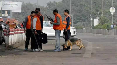 Delhi blast probe: Cops suspect highly unstable TATP, ammonium nitrate behind car explosion