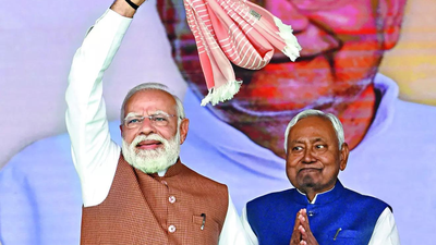 Bihar: Nitish 10.0 takes oath with 14 mantris from BJP, 8 from JDU