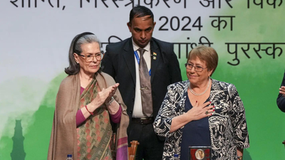 Now, BJP uses Indira peace prize as ammo to target Congress