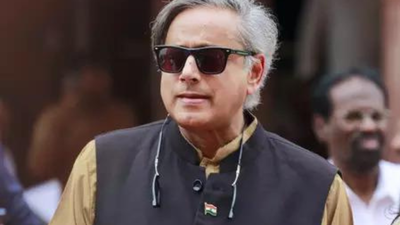 Shashi Tharoor's post praising Trump-Mamdani meeting gives BJP ammo to attack Rahul Gandhi