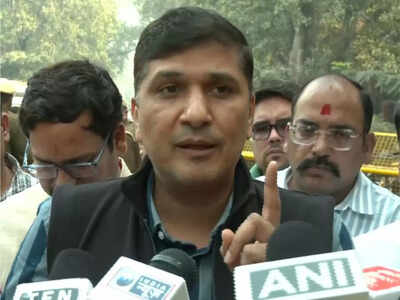 Delhi blast: 'Sympathy has no value if government can't provide ambulance,' says AAP's Saurabh Bharadwaj after meeting injured victims at hospital