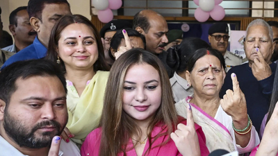 Bihar polls: 57.9% turnout in Patna district as young & old come out to vote