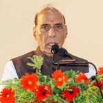 Golden Alia Bhatt celebrates Dhanteras with sasu ma Neetu Kapoor, poses with Kareena Kapoor and Karisma