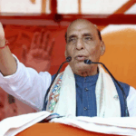 Priyanka Chopra rocks a massive snake around her neck; here's how Nick Jonas reacted. Watch