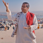 Akon lands in Delhi with wife amid divorce drama ahead of his concert, smile for pictures together. Watch