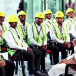 Huma Qureshi gets a romantic hug and kiss from rumoured boyfriend Rachit Singh at Himesh Reshammiya's concert. Watch