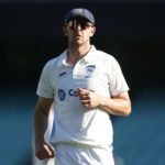 Vince Gill honored with the Willie Nelson Lifetime Achievement Award at CMA Awards 2025 in Nashville